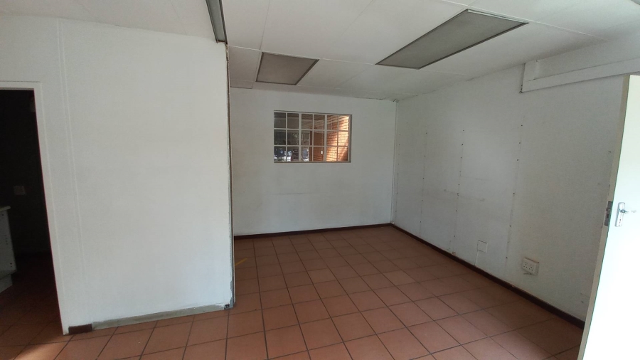 To Let Commercial Property for Rent in Hennopspark Gauteng