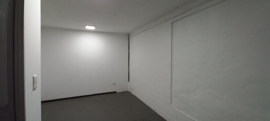To Let Commercial Property for Rent in Meadowdale Gauteng