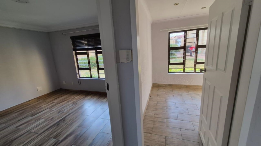 3 Bedroom Property for Sale in Terenure Gauteng