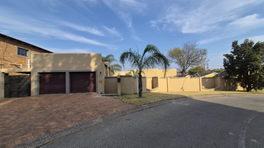 3 Bedroom Property for Sale in Terenure Gauteng