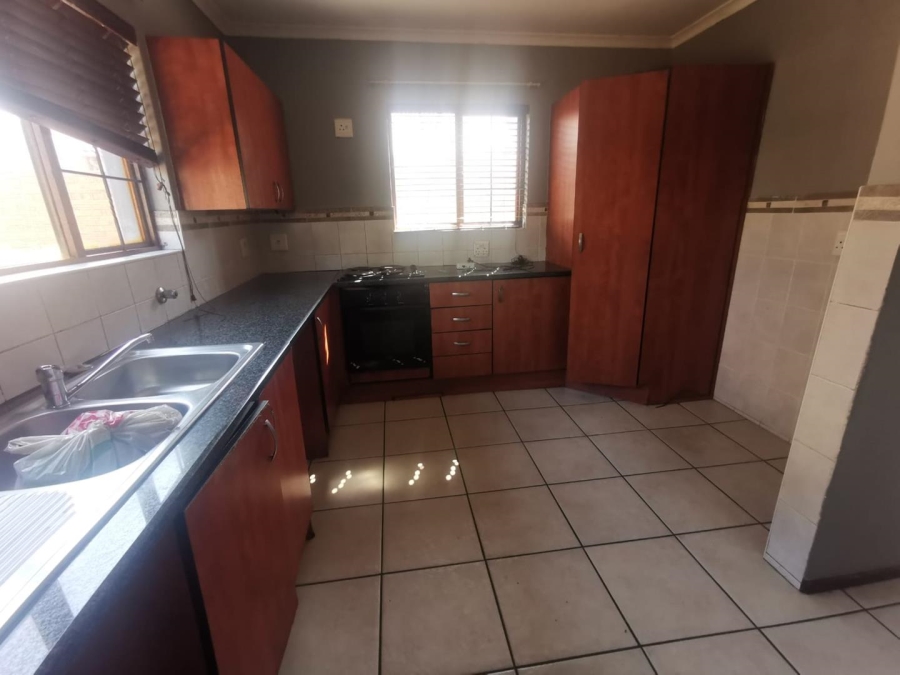 To Let 3 Bedroom Property for Rent in Albertsdal Gauteng