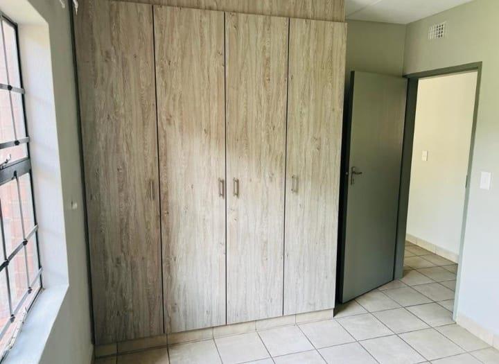 2 Bedroom Property for Sale in Montana Tuine Gauteng