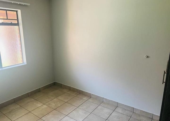 2 Bedroom Property for Sale in Montana Tuine Gauteng