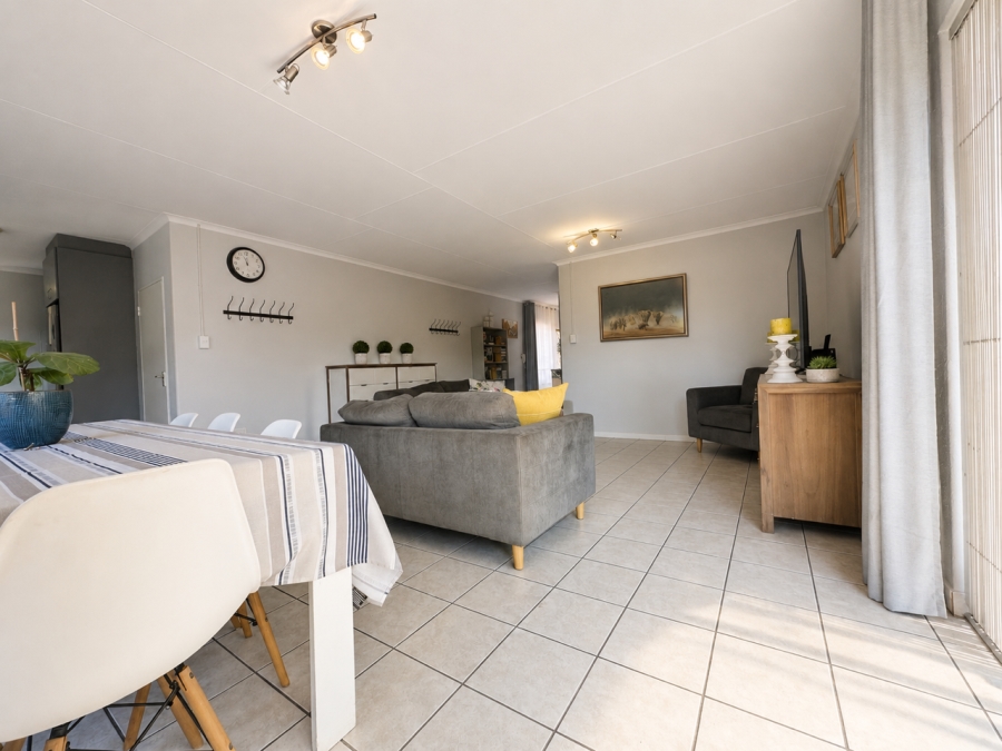 3 Bedroom Property for Sale in New Redruth Gauteng