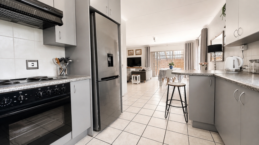 3 Bedroom Property for Sale in New Redruth Gauteng