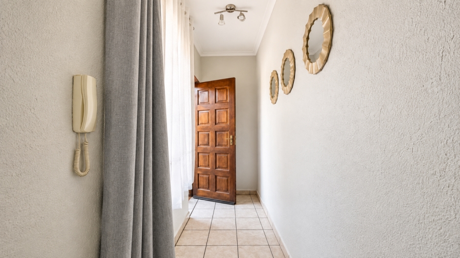 3 Bedroom Property for Sale in New Redruth Gauteng