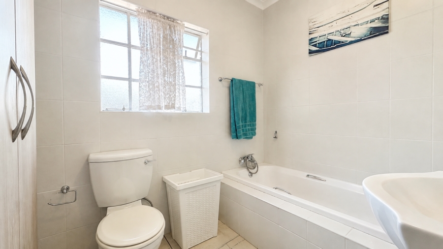 3 Bedroom Property for Sale in New Redruth Gauteng
