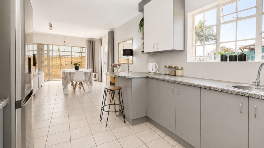 3 Bedroom Property for Sale in New Redruth Gauteng