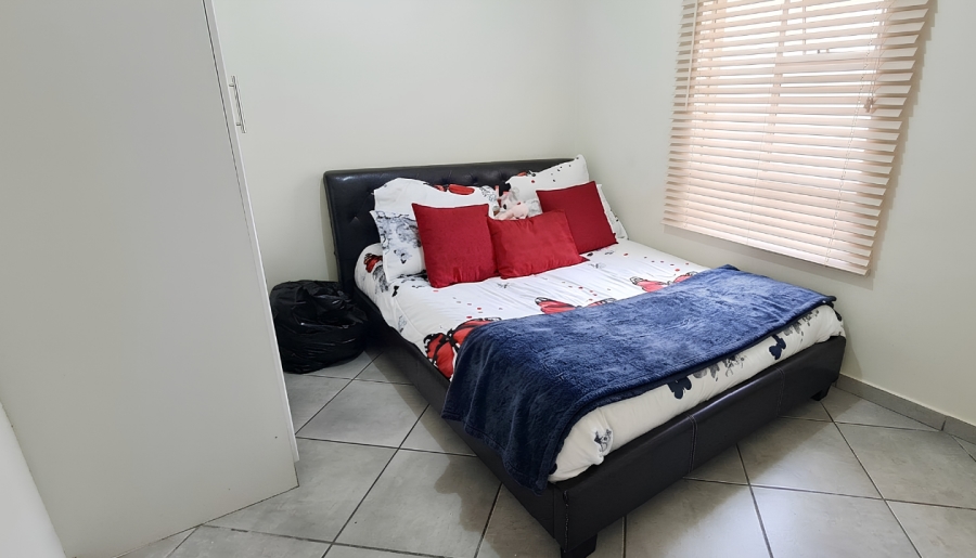 2 Bedroom Property for Sale in Albertsdal Gauteng