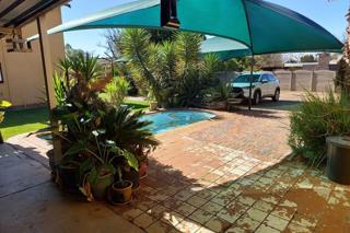 6 Bedroom Property for Sale in Bardene Gauteng