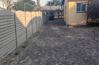 6 Bedroom Property for Sale in Bardene Gauteng