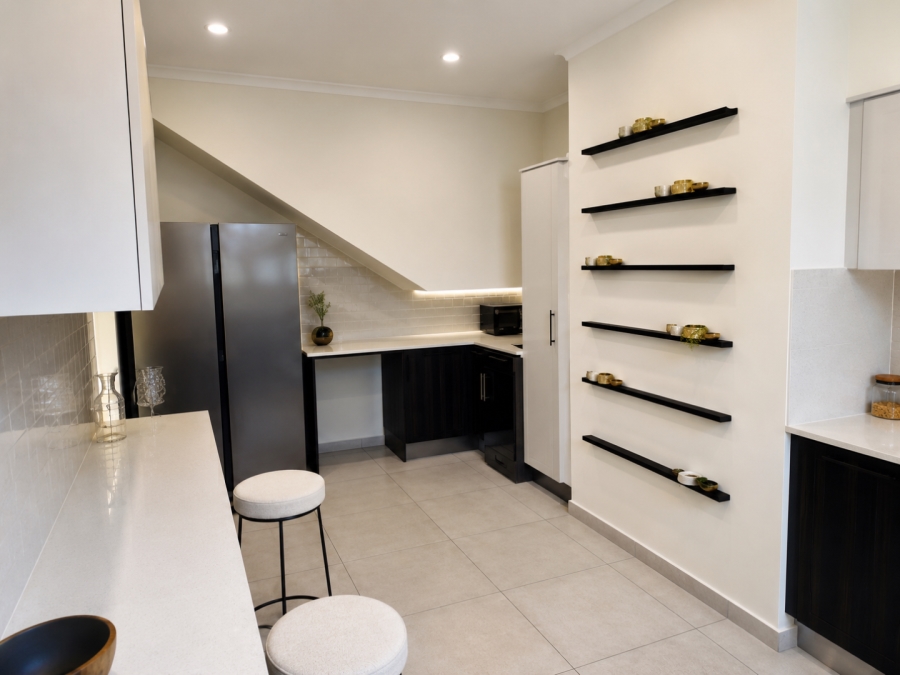 3 Bedroom Property for Sale in Greenstone Hill Gauteng