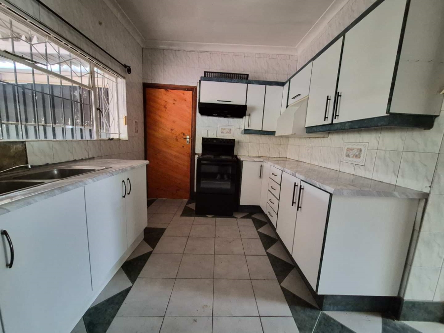 4 Bedroom Property for Sale in Birchleigh Gauteng