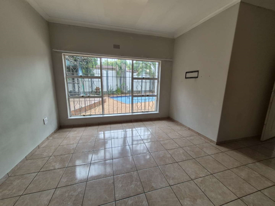 4 Bedroom Property for Sale in Birchleigh Gauteng