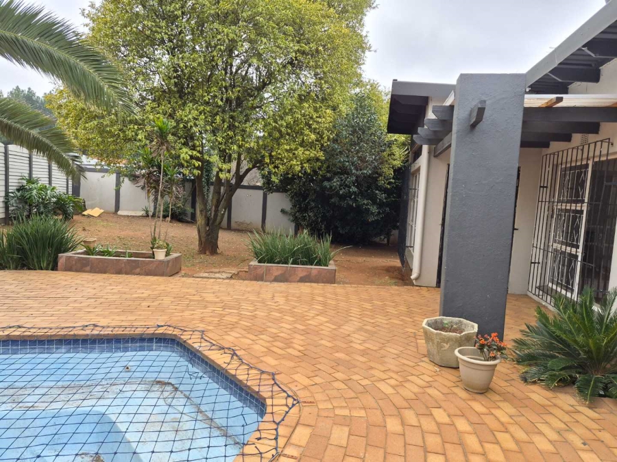 4 Bedroom Property for Sale in Birchleigh Gauteng