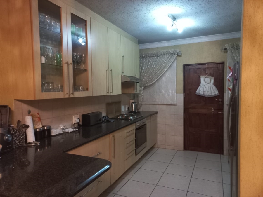 3 Bedroom Property for Sale in Meredale Gauteng