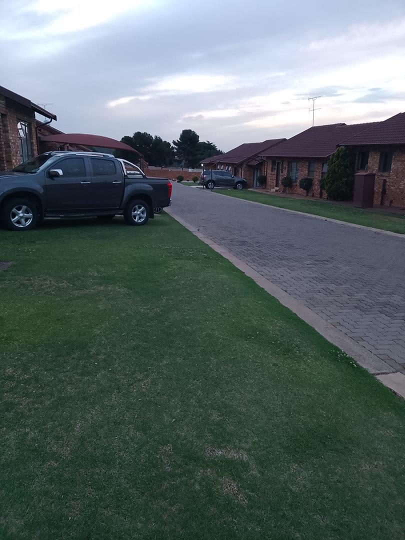 3 Bedroom Property for Sale in Meredale Gauteng