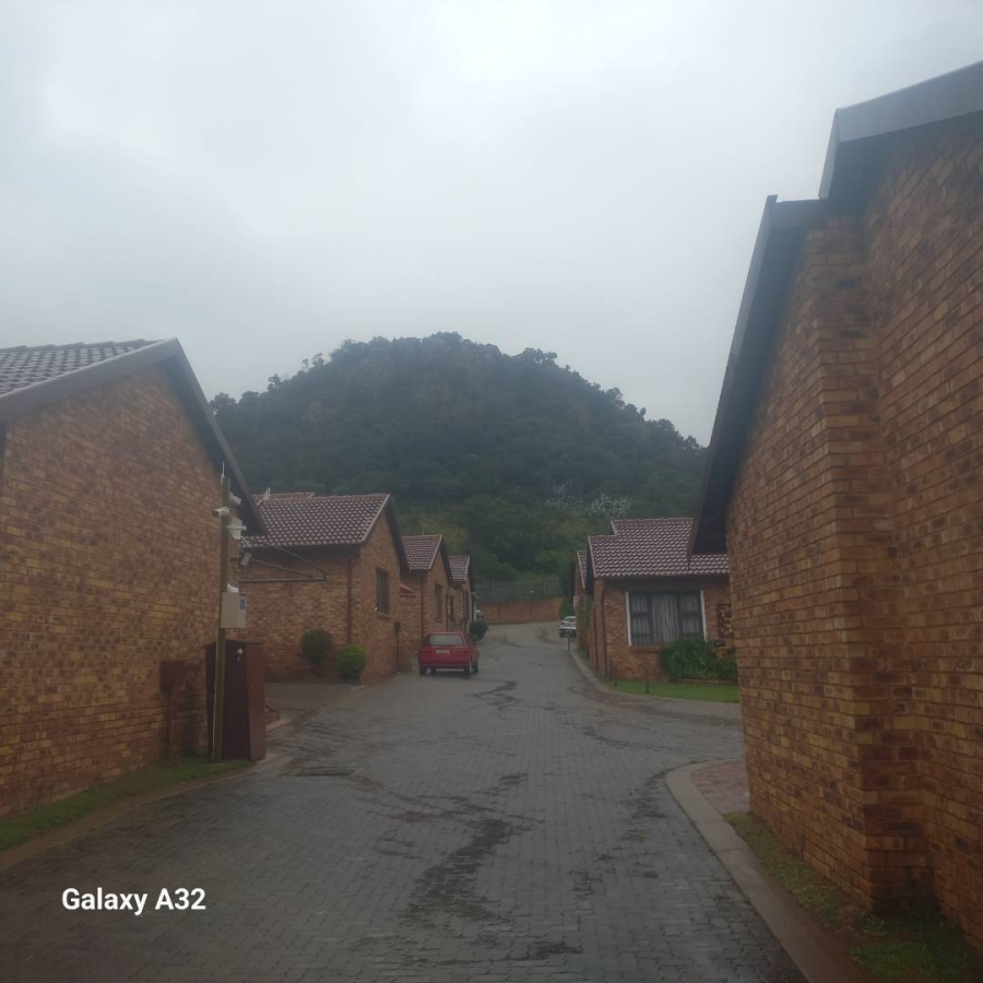 3 Bedroom Property for Sale in Meredale Gauteng