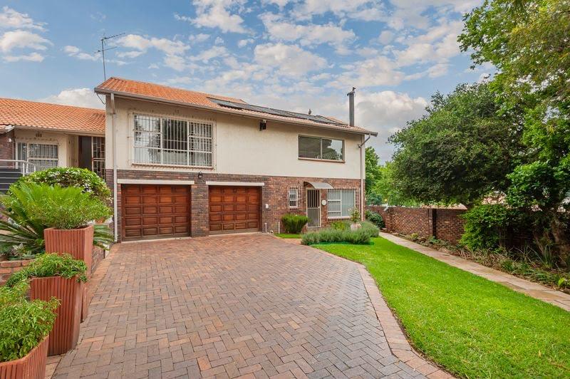 4 Bedroom Property for Sale in Oakdene Gauteng