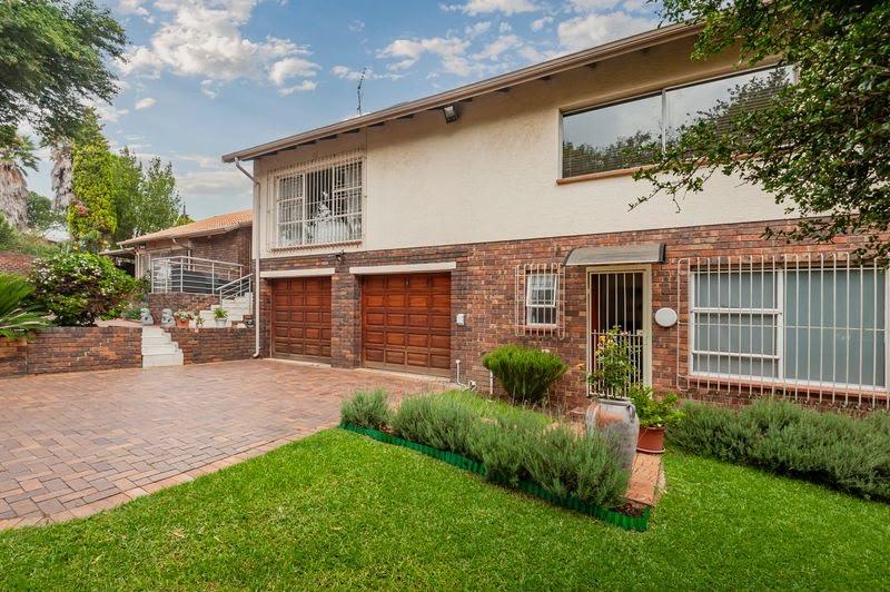 4 Bedroom Property for Sale in Oakdene Gauteng