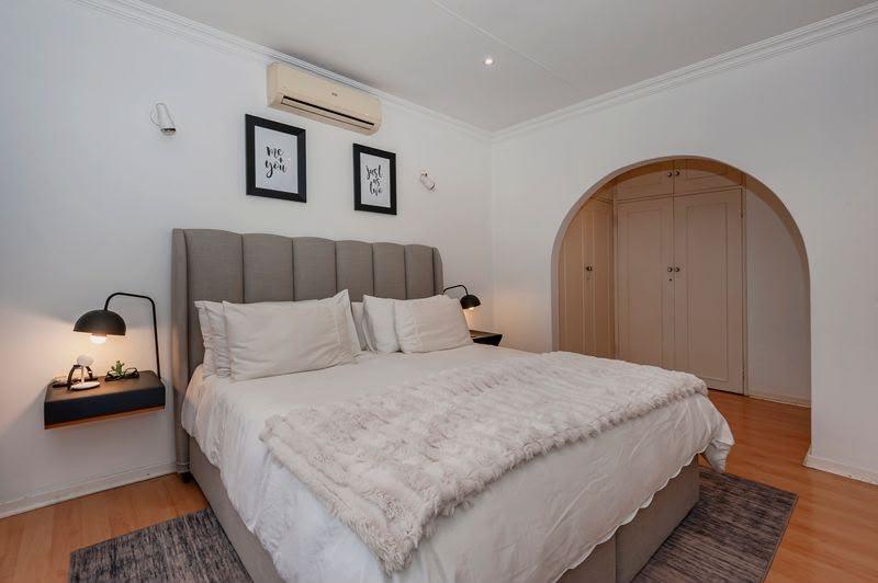 4 Bedroom Property for Sale in Oakdene Gauteng