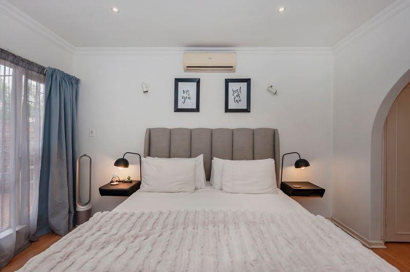4 Bedroom Property for Sale in Oakdene Gauteng