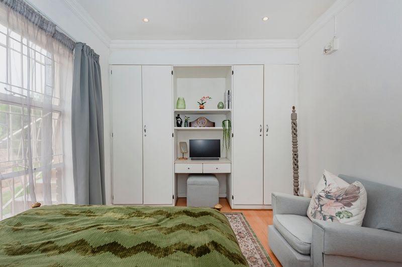 4 Bedroom Property for Sale in Oakdene Gauteng