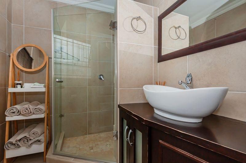 4 Bedroom Property for Sale in Oakdene Gauteng