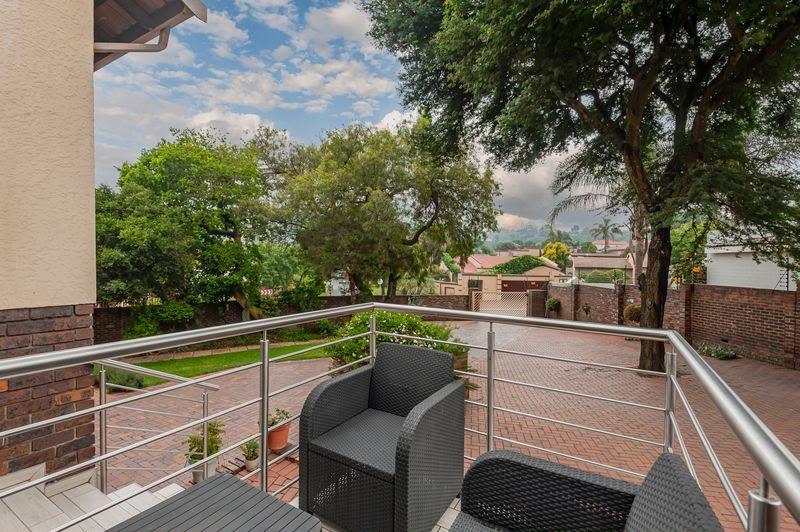 4 Bedroom Property for Sale in Oakdene Gauteng