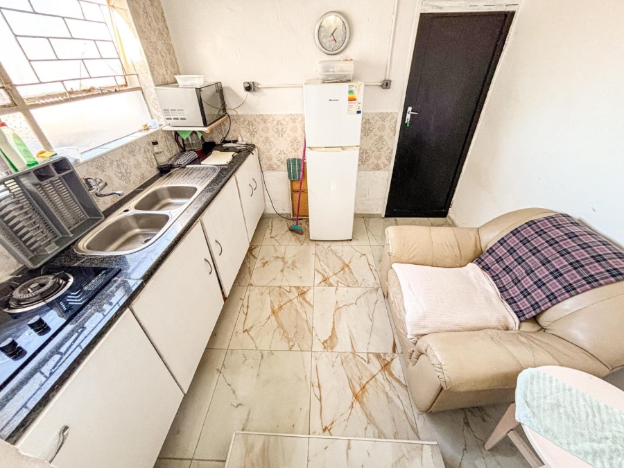 7 Bedroom Property for Sale in Glenvista Gauteng