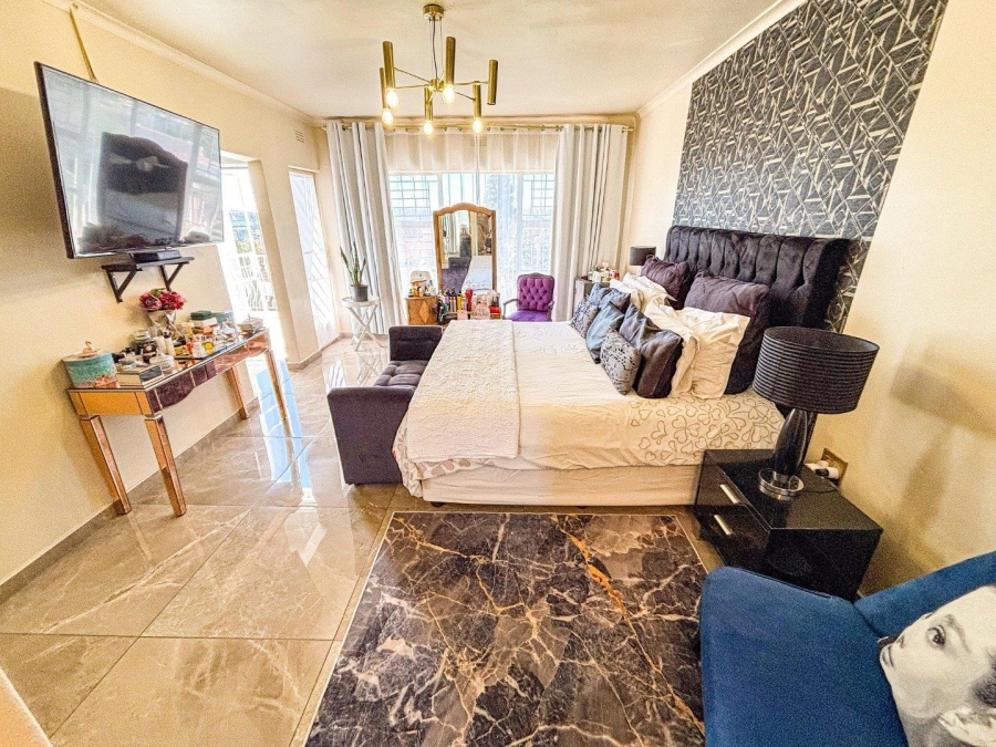 7 Bedroom Property for Sale in Glenvista Gauteng