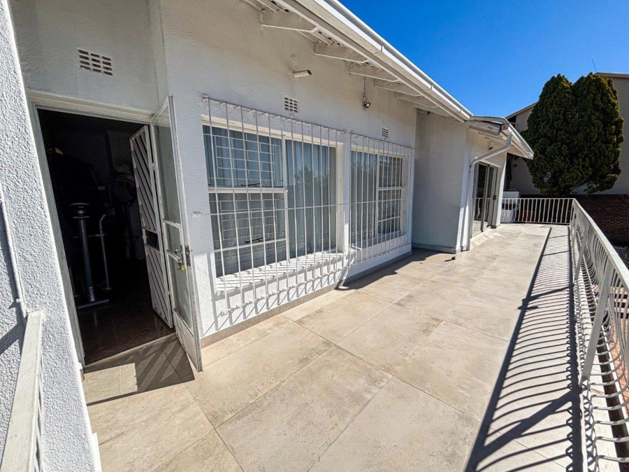 7 Bedroom Property for Sale in Glenvista Gauteng