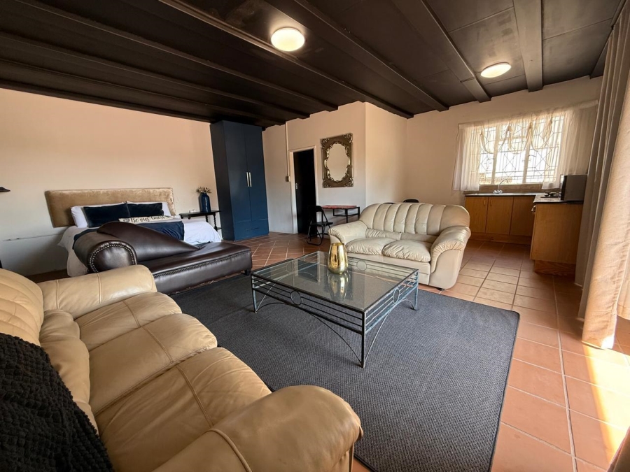 7 Bedroom Property for Sale in Glenvista Gauteng