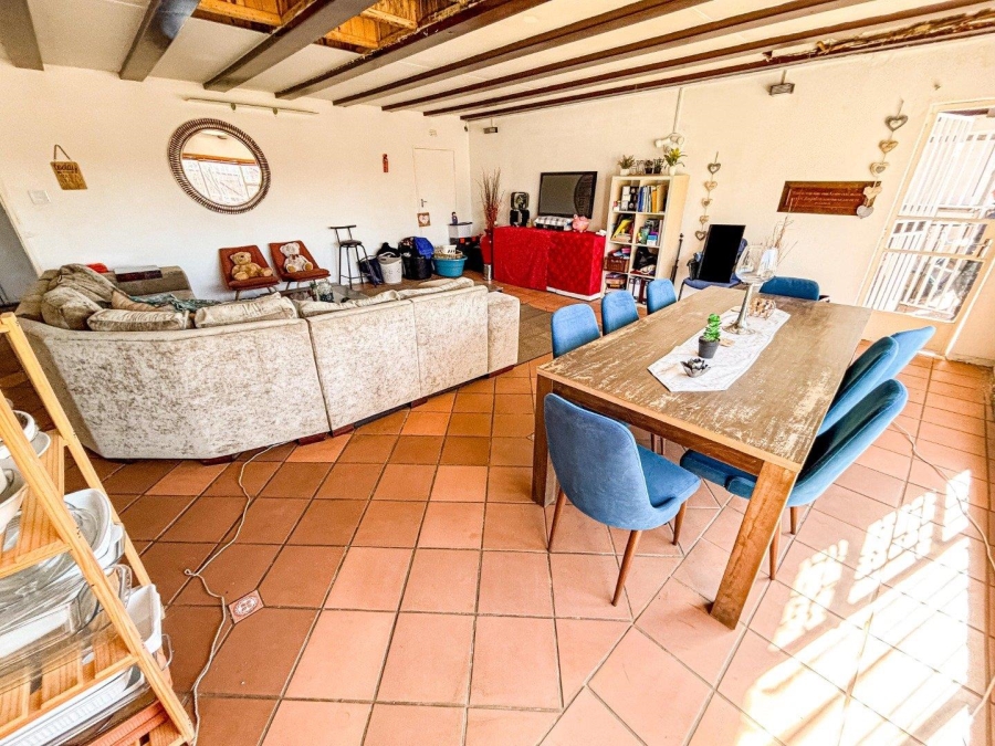7 Bedroom Property for Sale in Glenvista Gauteng
