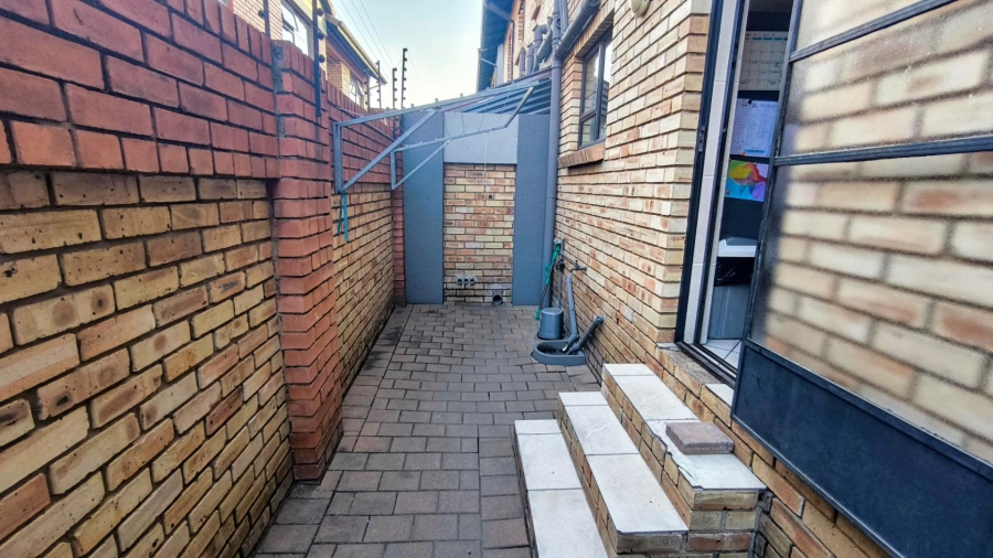 3 Bedroom Property for Sale in Meyersdal Gauteng