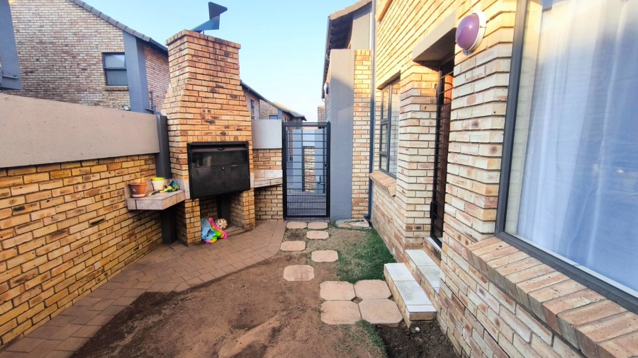 3 Bedroom Property for Sale in Meyersdal Gauteng