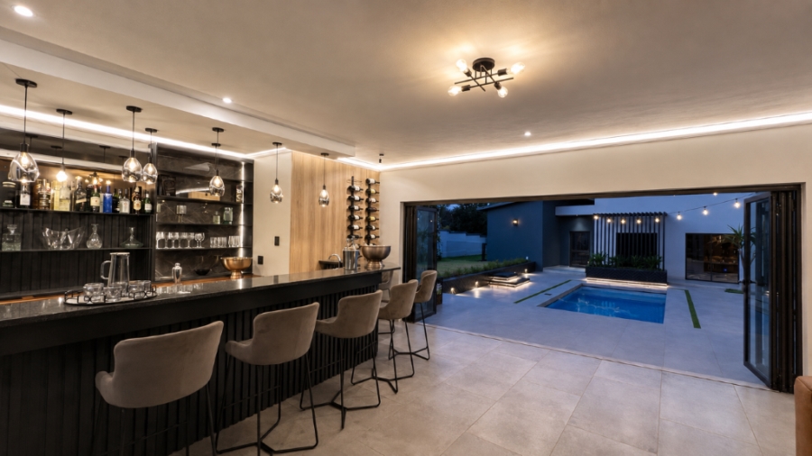 5 Bedroom Property for Sale in Midstream Estate Gauteng
