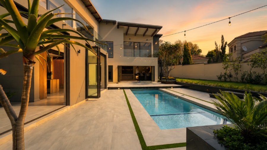 5 Bedroom Property for Sale in Midstream Estate Gauteng