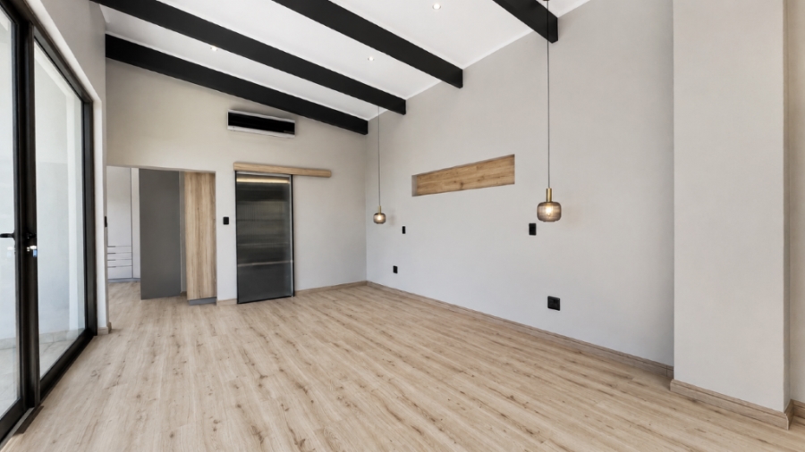 5 Bedroom Property for Sale in Midstream Estate Gauteng