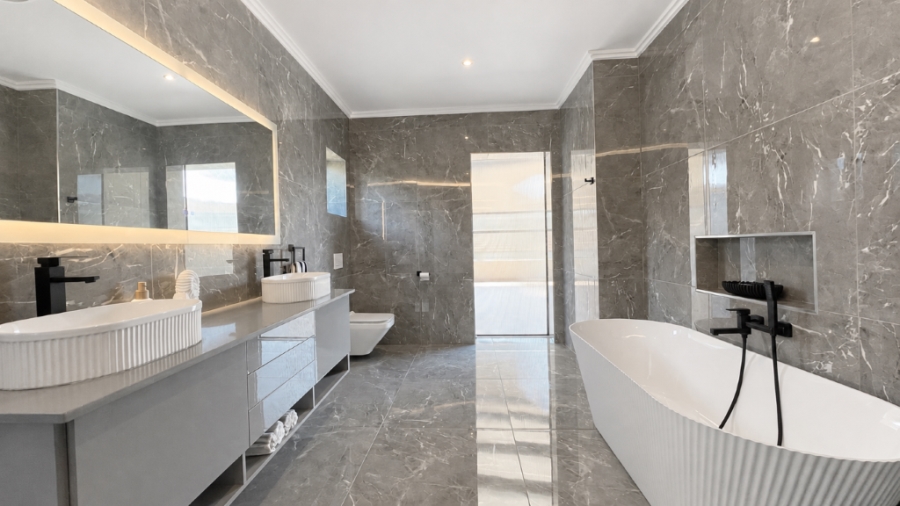 5 Bedroom Property for Sale in Midstream Estate Gauteng