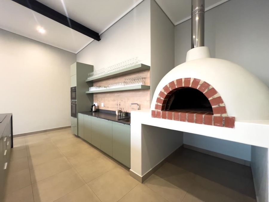 To Let 3 Bedroom Property for Rent in Midstream Estate Gauteng