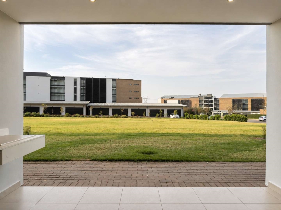 To Let 3 Bedroom Property for Rent in Midstream Estate Gauteng