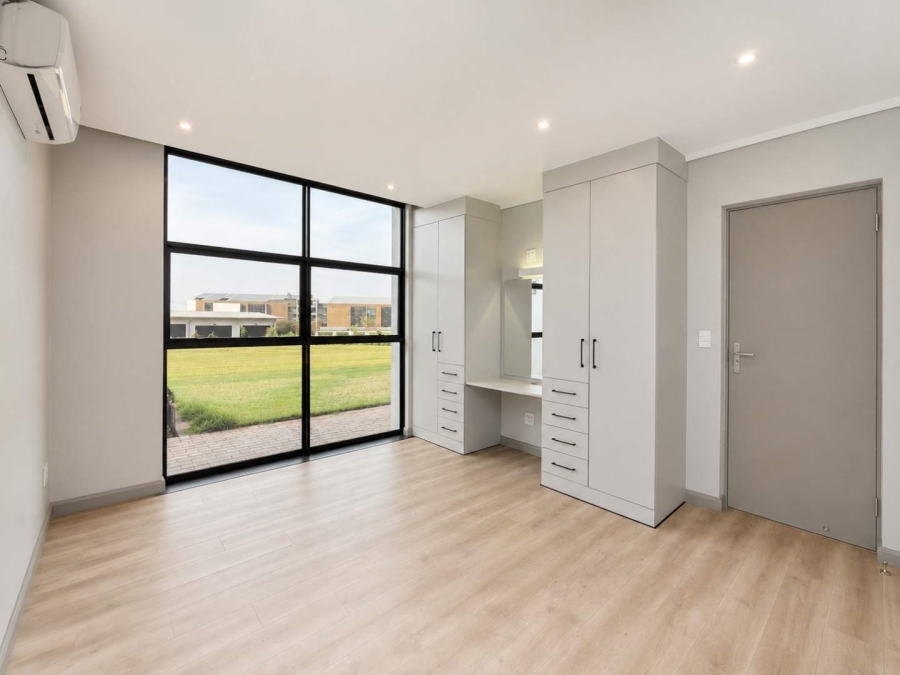 To Let 3 Bedroom Property for Rent in Midstream Estate Gauteng