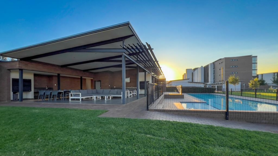 To Let 3 Bedroom Property for Rent in Midstream Estate Gauteng