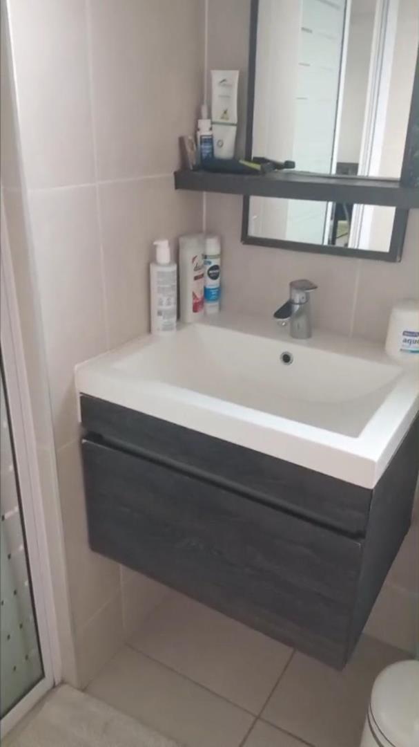 To Let 1 Bedroom Property for Rent in Modderfontein Gauteng