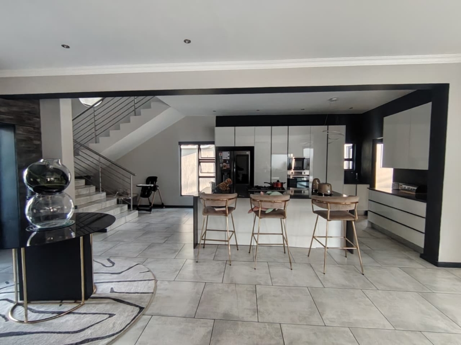 4 Bedroom Property for Sale in Bryanston East Gauteng