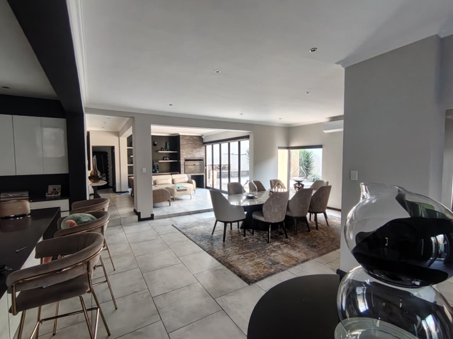 4 Bedroom Property for Sale in Bryanston East Gauteng