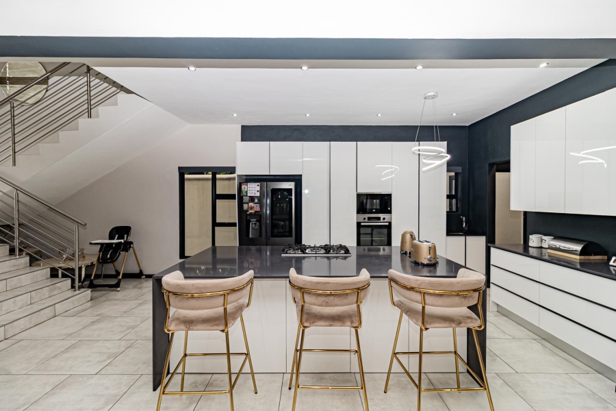 4 Bedroom Property for Sale in Bryanston East Gauteng