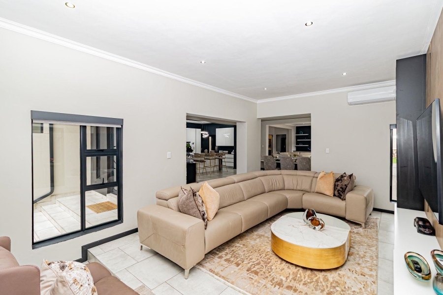 4 Bedroom Property for Sale in Bryanston East Gauteng