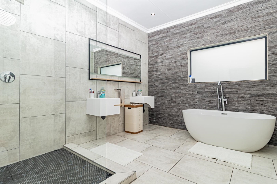 4 Bedroom Property for Sale in Bryanston East Gauteng